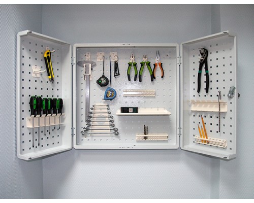 Шкаф инструментальный перфорированный навесной 600х600
